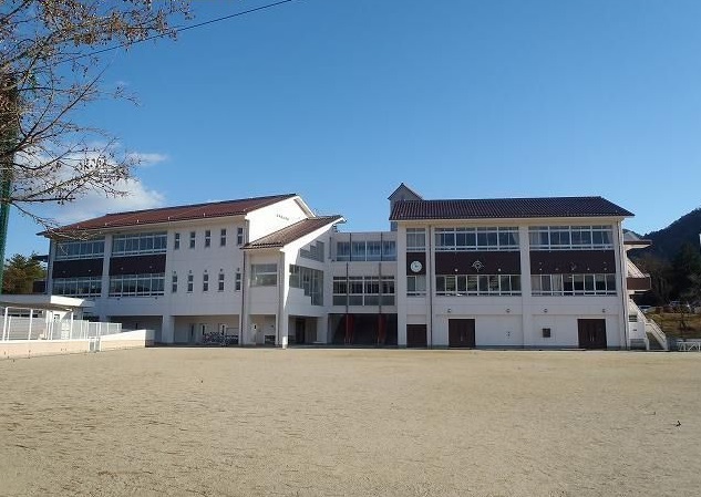 小学校　三永小学校（小学校）まで621m