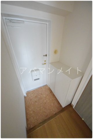 玄関　収納もある玄関です