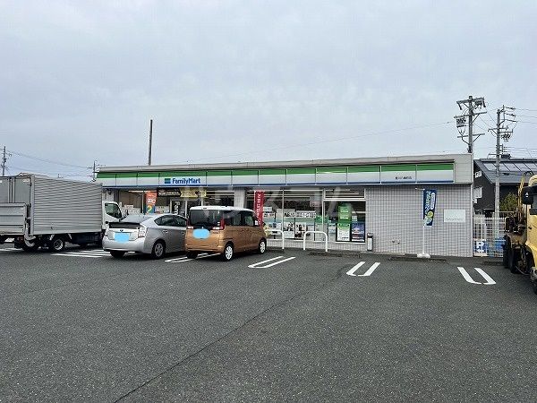 コンビニ　ファミリーマート 豊川八幡町店（コンビニ）まで1816m