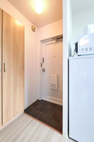 AP492 ホワイトハイツの玄関写真