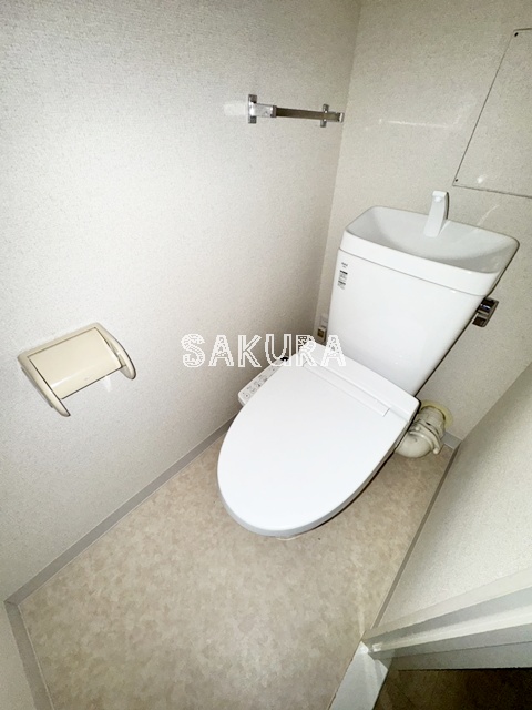 トイレ　嬉しい温水洗浄便座♪