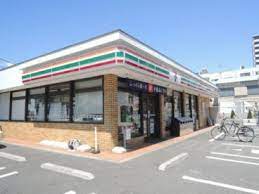 コンビニ　セブンイレブン足立西新井6丁目店（コンビニ）まで351m
