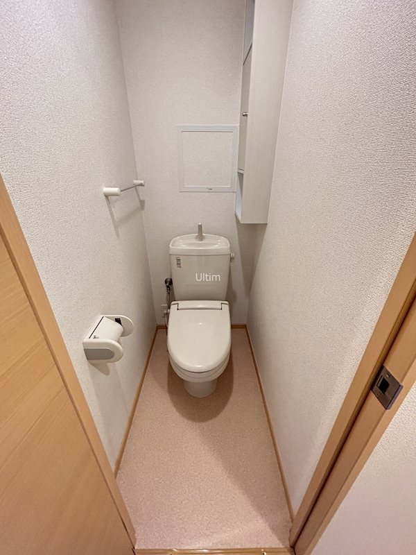 トイレ　※別のお部屋の写真です。