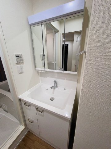 洗面設備　使いやすい洗面所です
