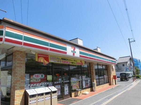 コンビニ　セブンイレブン生駒壱分町店（コンビニ）まで366m