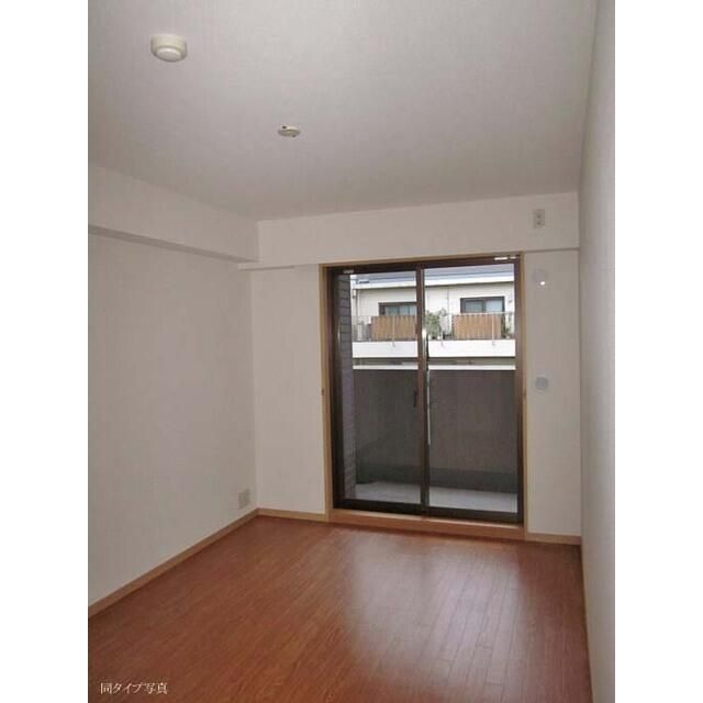 バルコニー　写真は同タイプ住居です。