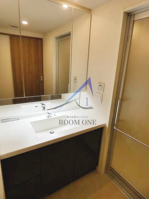 洗面設備　洗面台です。