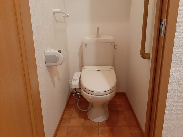 トイレ　落ち着いたトイレです