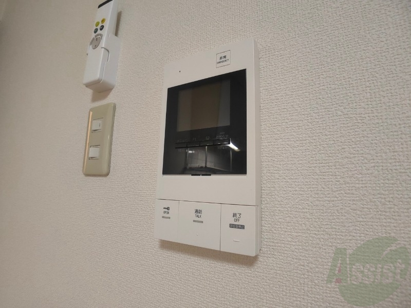 セキュリティ　ＴＶモニター付インターホンです。来客者の顔が見えるので安心！