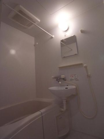 バス・シャワールーム　別部屋参考画像