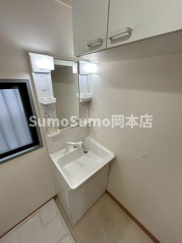 洗面設備　忙しい朝には欠かせない洗面所です