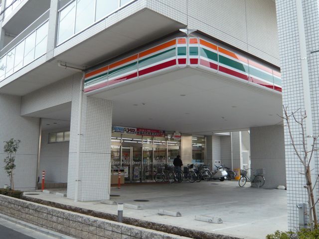 コンビニ　セブンイレブン（コンビニ）まで360m
