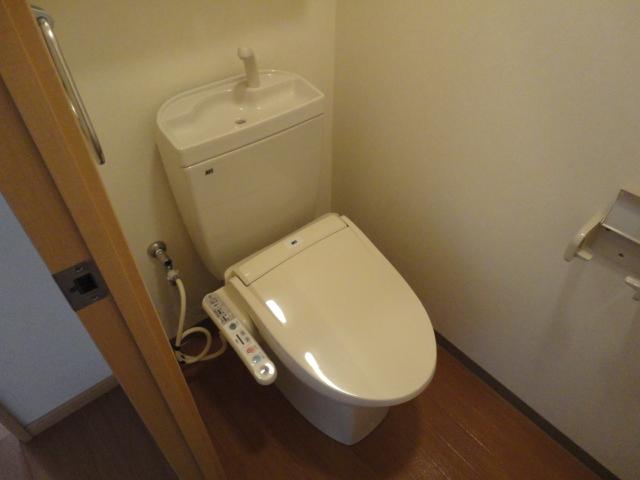 トイレ　ウォシュレットも完備です