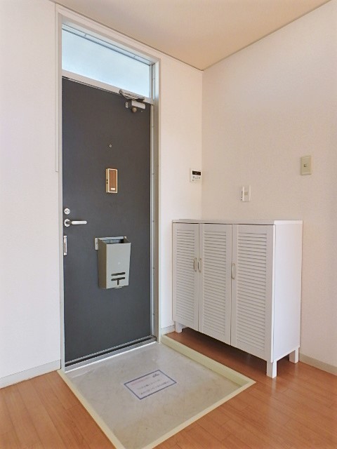 玄関　図面と現状に相違がある場合には現状を優先