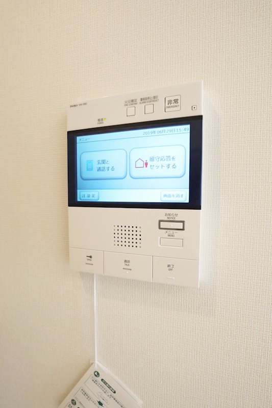 セキュリティ　モニター付きインターホン