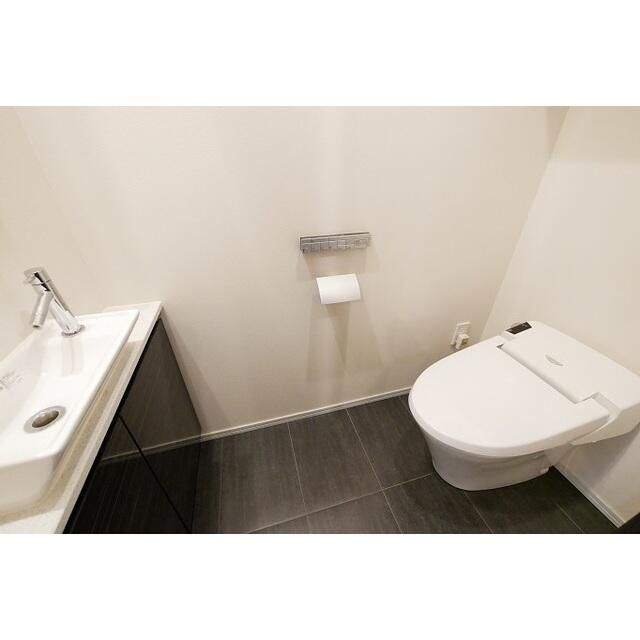 トイレ　落ち着いたトイレです