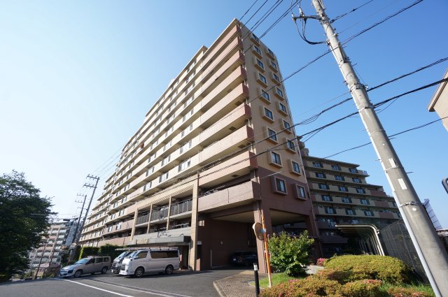 建物外観　お問い合わせは花まる商店まで！