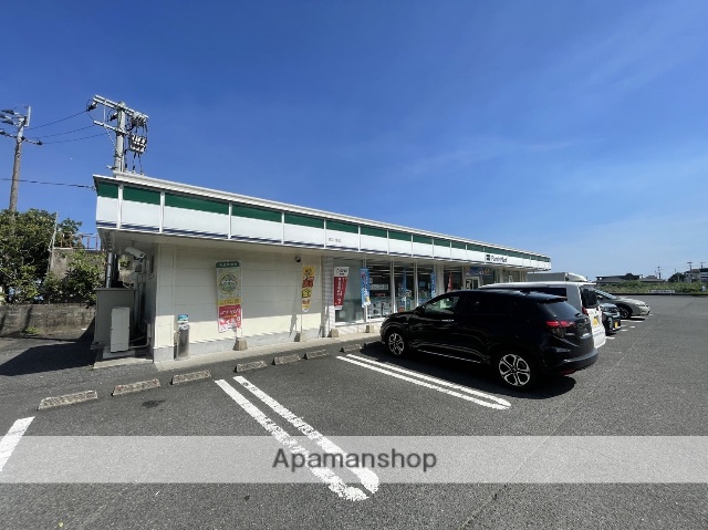 コンビニ　ファミリーマート喜入港店（コンビニ）まで1139m