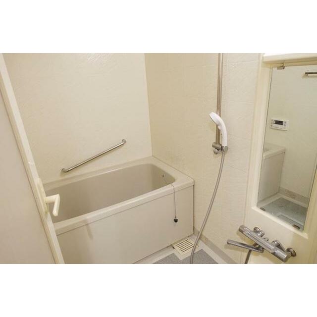 バス・シャワールーム　※写真は同タイプ住戸です。