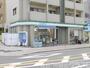 コンビニ　ファミリーマート西三国四丁目店（コンビニ）まで437m