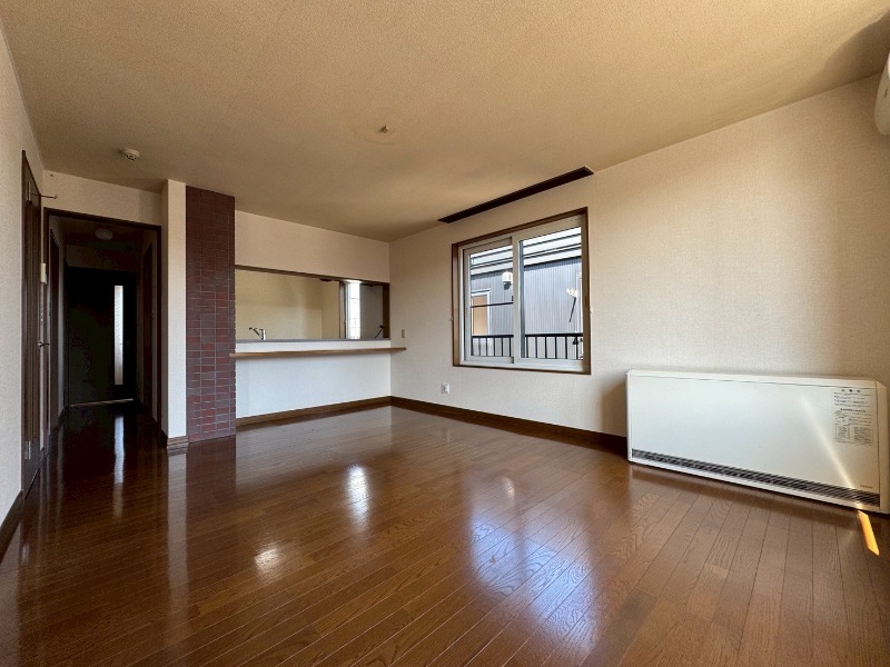 居室・リビング　広くてキレイなお部屋が広がっていて、充実した生活が送れそう。