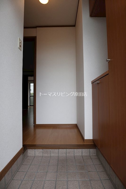 玄関　101号室写真