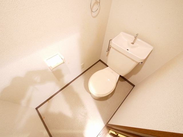 トイレ　落ち着いたトイレです