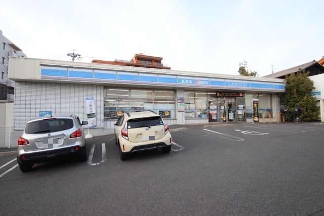 コンビニ　ローソン 長久手塚田店（コンビニ）まで300m