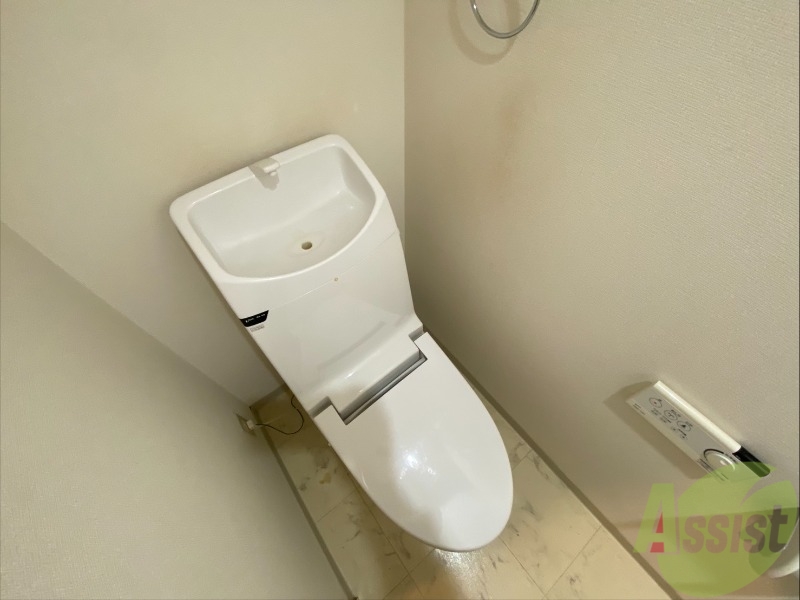 トイレ　ウォシュレット機能がついたトイレ。安心して使用できますね。