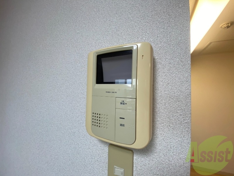 セキュリティ　インターホンは通話ができるので急な訪問があっても安心です。