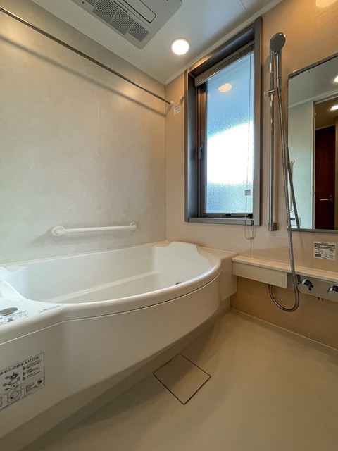 バス・シャワールーム　※写真は同タイプ住戸です。