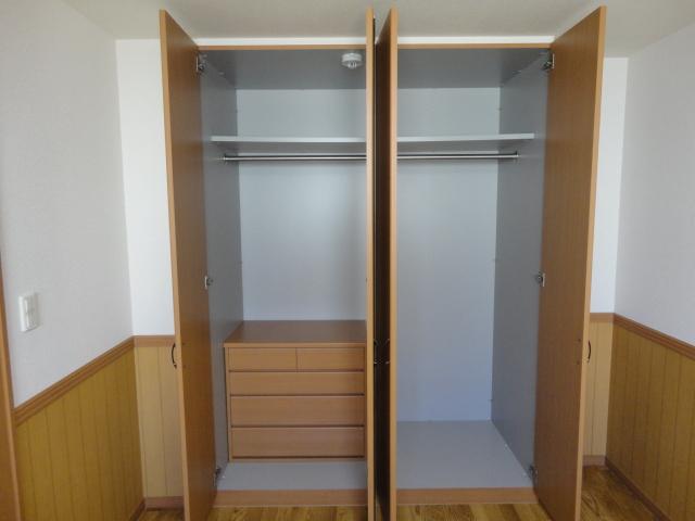 収納　北洋室クローゼット