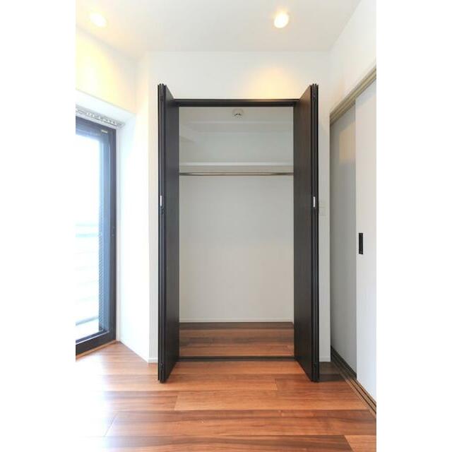 収納　洋室６帖部屋のクローゼット