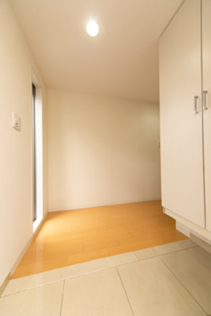 玄関　※写真は同タイプ住戸です。
