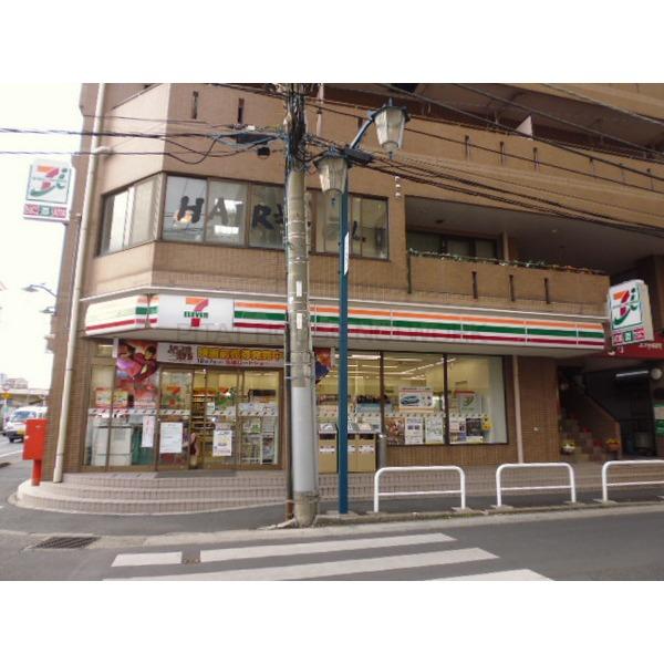 コンビニ　セブンイレブン新松戸2丁目店（コンビニ）まで327m