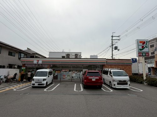 コンビニ　セブンイレブン 尼崎武庫之荘5丁目店（コンビニ）まで165m