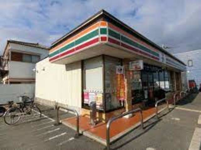 コンビニ　セブンイレブン堺百舌鳥梅町1丁店（コンビニ）まで587m