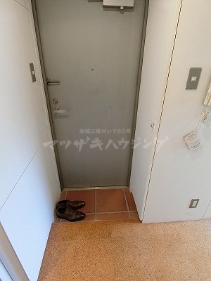 TRINITE Jauneの玄関写真