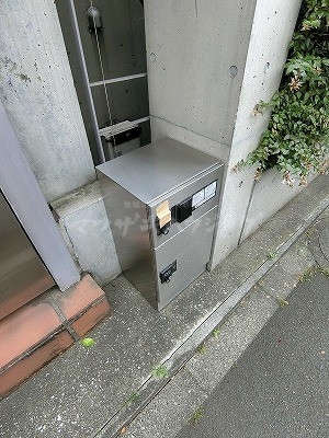 TRINITE Jauneの外観写真