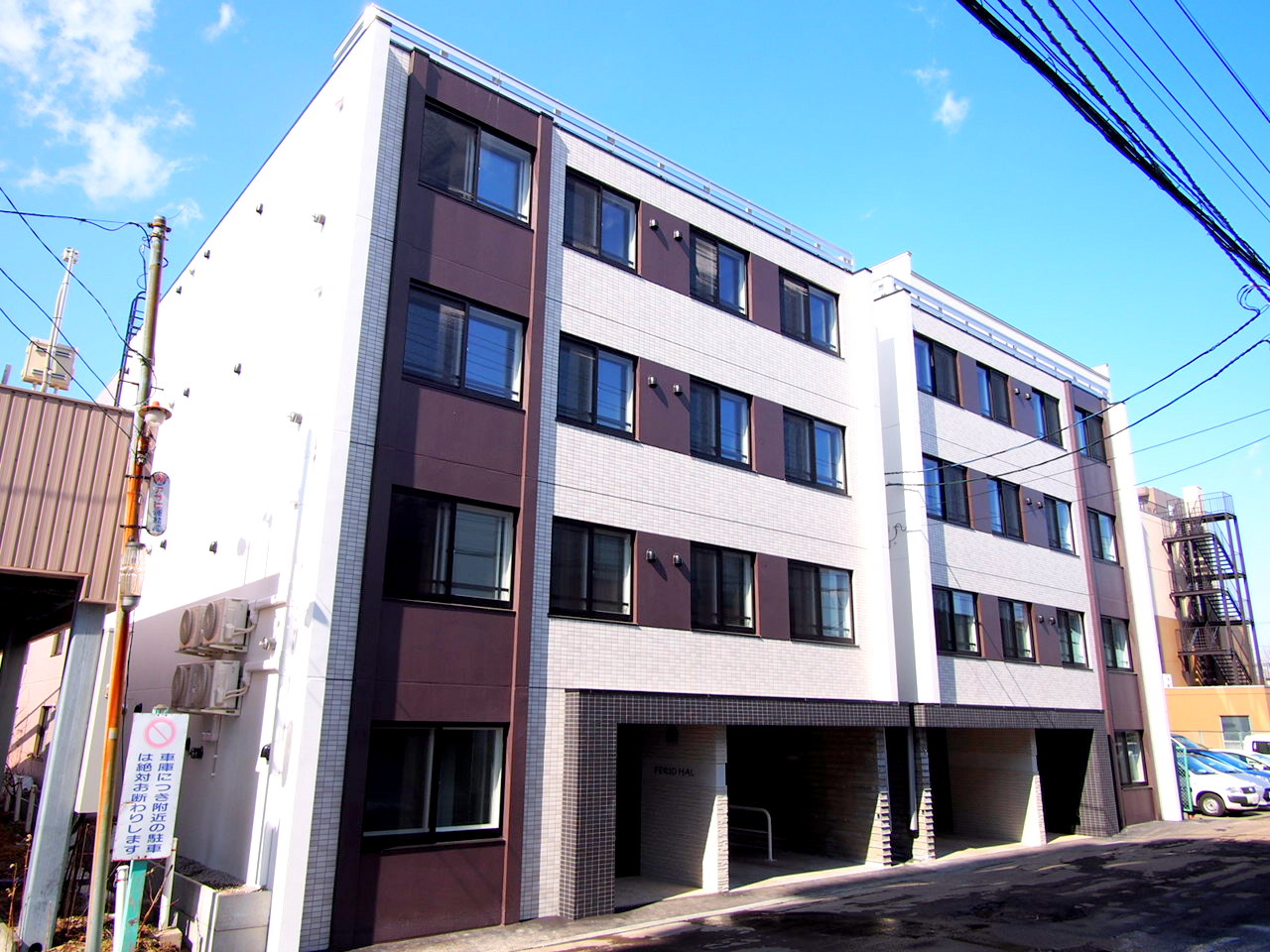 建物外観　インターネットが無料で利用可能なマンションです♪