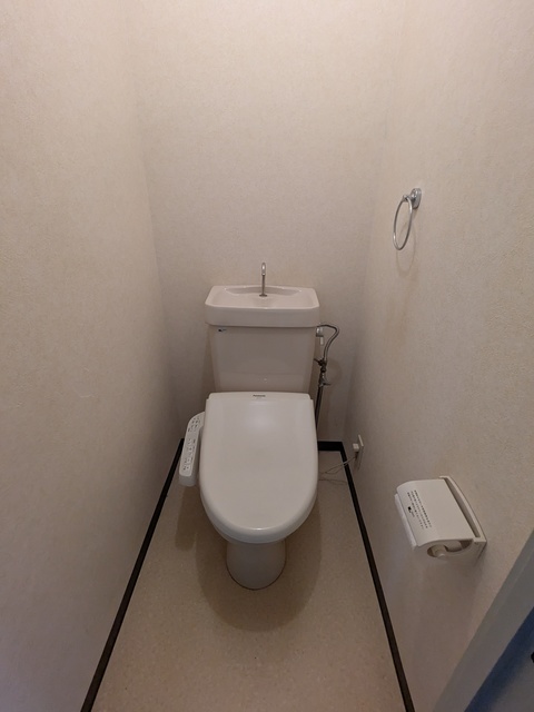シャトー三島野のトイレ写真