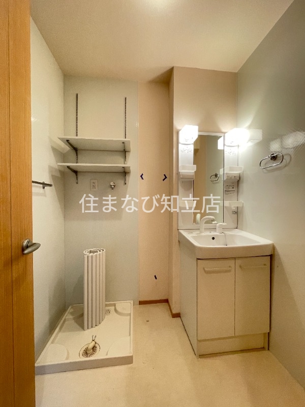 洗面設備　清掃前