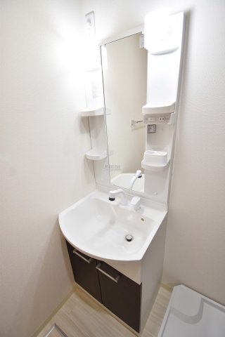 洗面設備　シャワー付洗面台