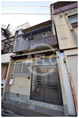 エントランス　餌差町戸建て　エントランス