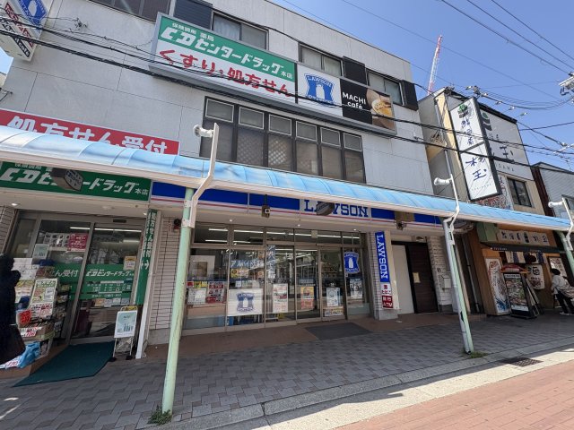 コンビニ　ローソン　垂水駅前東店（コンビニ）まで159m