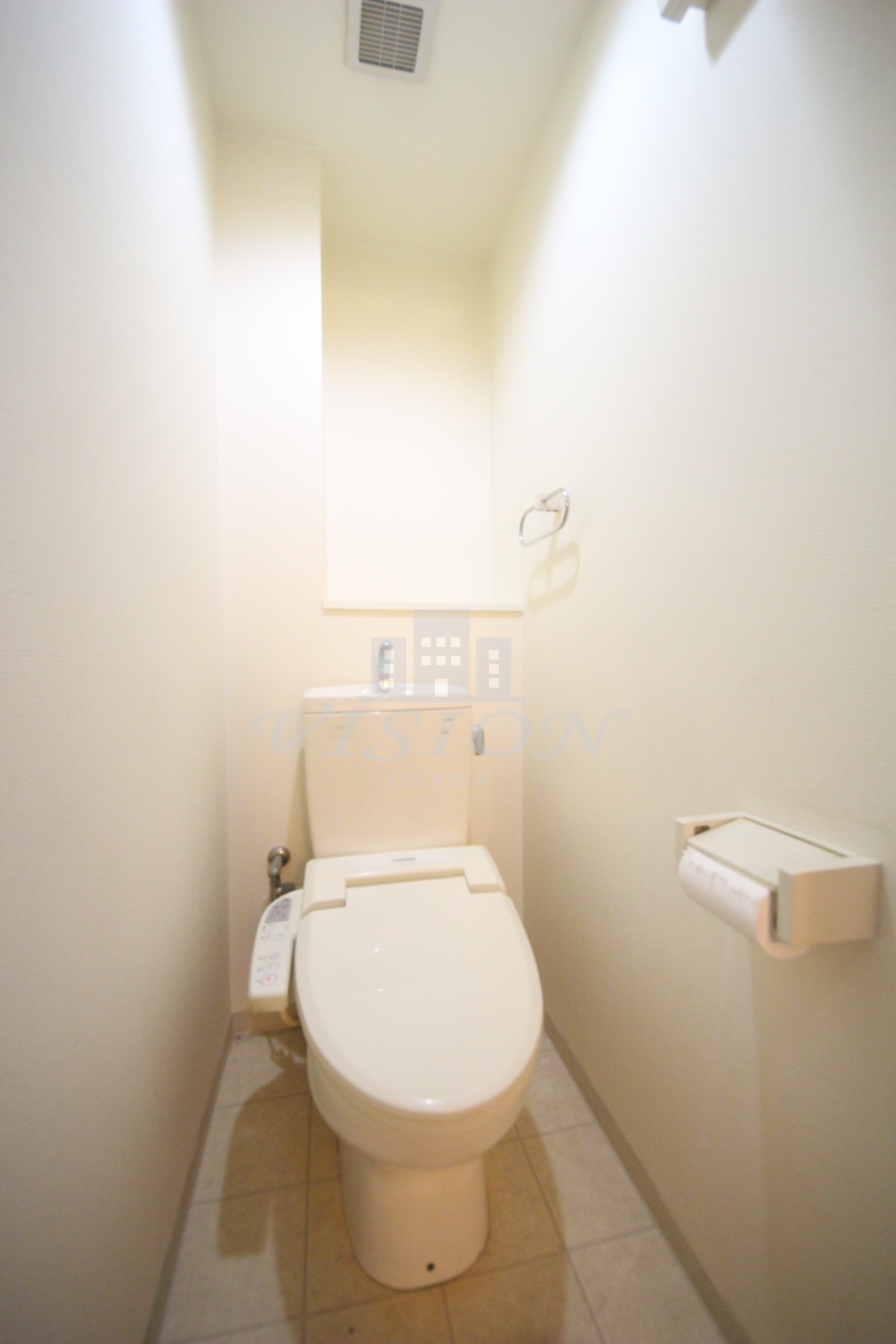 阪急神戸線 十三駅 徒歩3分 10階建 築17年のトイレ写真