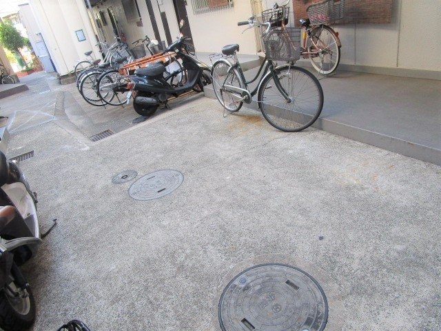 その他共有部分　自転車置き場