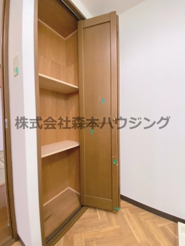 レオン友田の内装写真