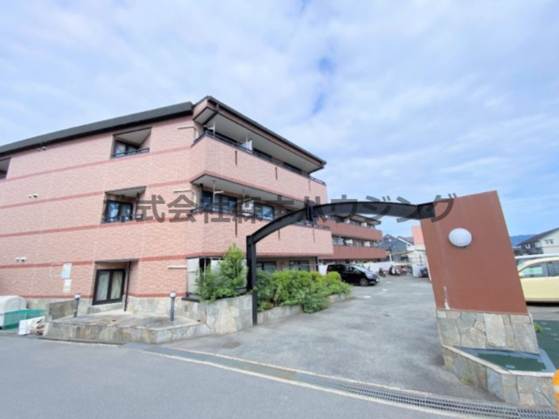 レオン友田の外観写真