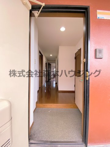 レオン友田の内装写真